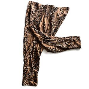 Terra & Sky Plus Size 3X Leopard Print Capri Leggings